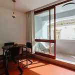 The Modernist, Architecture Experience