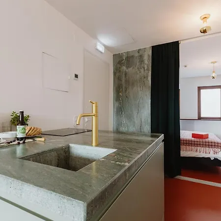 The Modernist, Architecture Experience Apartment *