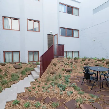 The Modernist, Architecture Experience Apartment *