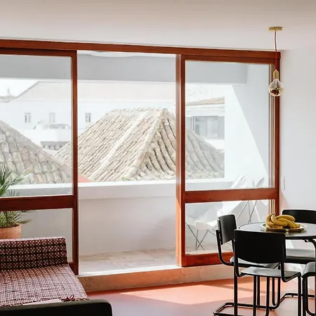 The Modernist, Architecture Experience Daire *