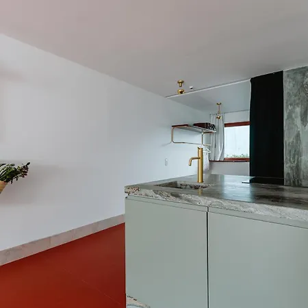 The Modernist, Architecture Experience فارو