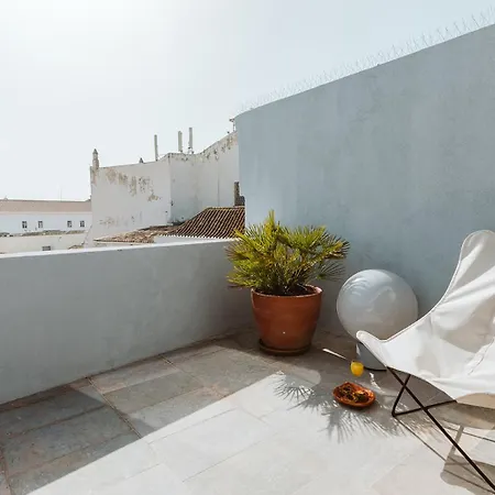 The Modernist, Architecture Experience