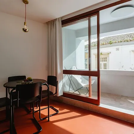 The Modernist, Architecture Experience