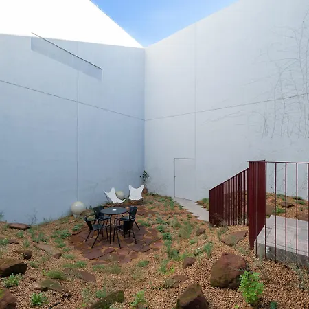 شقة The Modernist, Architecture Experience *