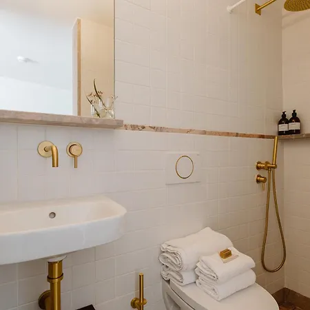 The Modernist, Architecture Experience فارو