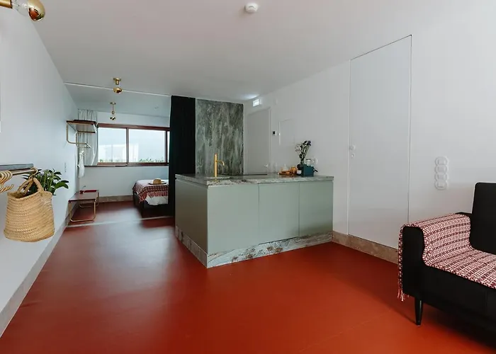 The Modernist, Architecture Experience District de Faro