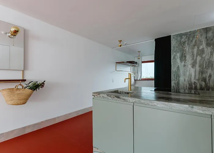 The Modernist, Architecture Experience District de Faro